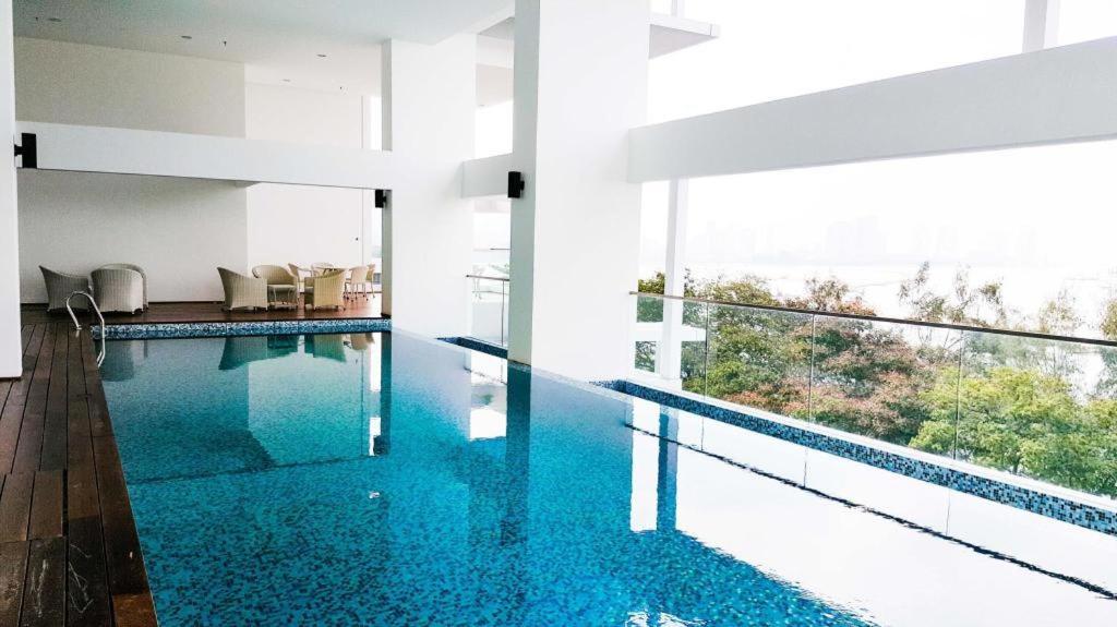 Sunrise Gurney Premium Executive City/Seafront Suite - Penang จอร์จทาวน์ ภายนอก รูปภาพ