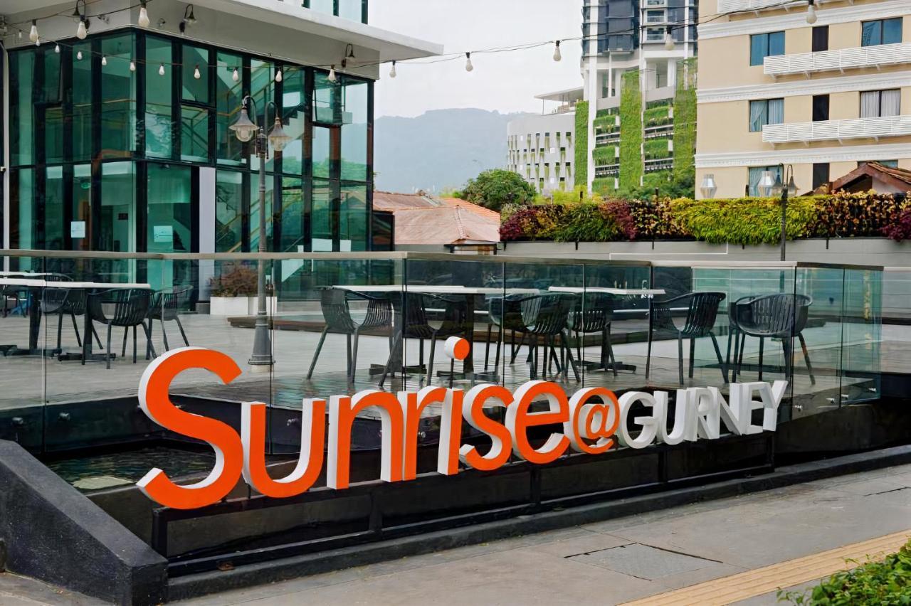 Sunrise Gurney Premium Executive City/Seafront Suite - Penang จอร์จทาวน์ ภายนอก รูปภาพ