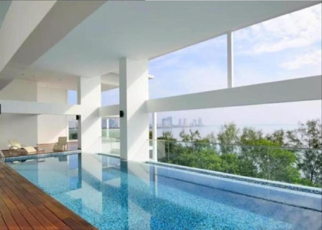 Sunrise Gurney Premium Executive City/Seafront Suite - Penang จอร์จทาวน์ ภายนอก รูปภาพ