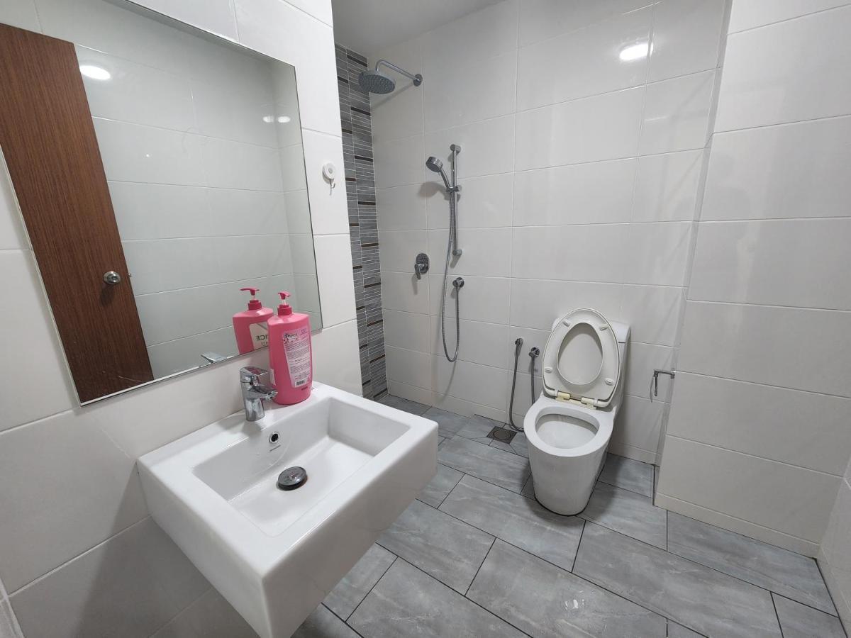 Sunrise Gurney Premium Executive City/Seafront Suite - Penang จอร์จทาวน์ ภายนอก รูปภาพ